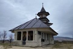 Biserica din piatra din Năeni 07