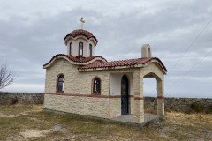 Biserica din piatra din Năeni 17