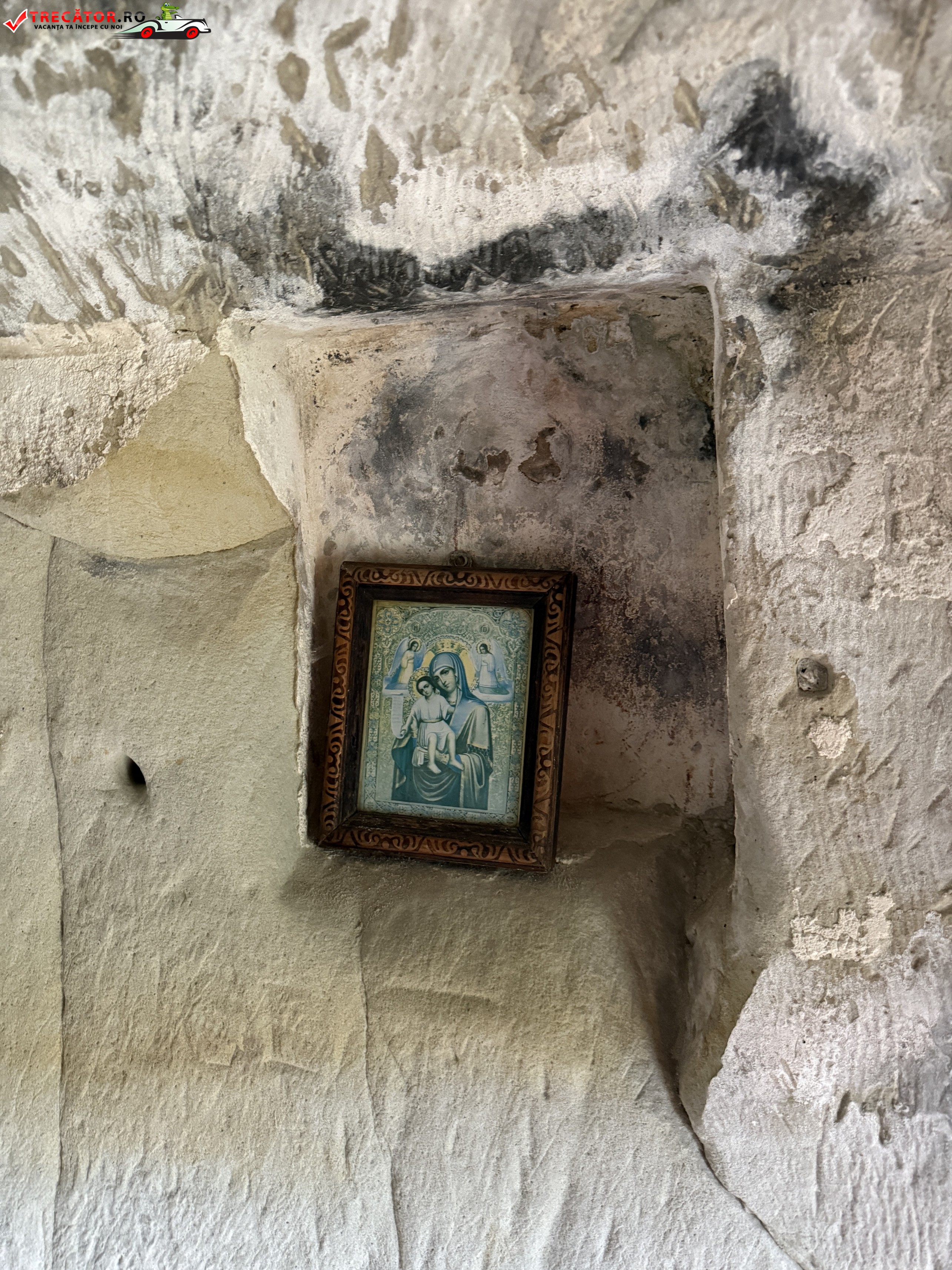 Biserica Rupestră Aluniș, Buzău, România – Imagini cu Obiective Turistice