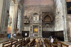 Biserica Santa Maria Gloriosa dei Frari 41