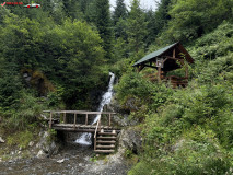 Cascada Măgura 33