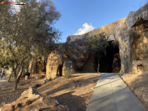 Catacombele din Paphos, Cipru 03