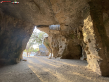 Catacombele din Paphos, Cipru 07