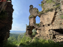 Cetatea Colț 42