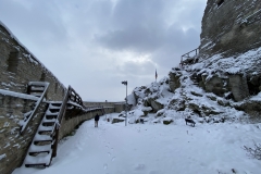 Cetatea Devei iarna 81