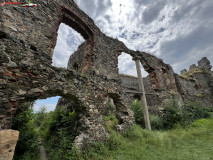 Cetatea Șoimoș 16