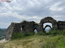 Cetatea Șoimoș 51