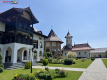 Mănăstirea Acoperământul Maicii Domnului Secrieș-Moldovița 29