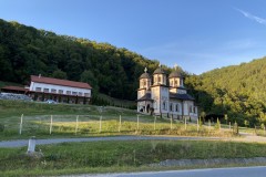 Mănăstirea Băișoara 01