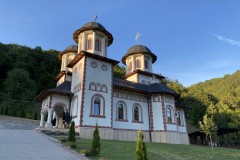 Mănăstirea Băișoara 05