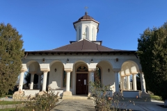Mănăstirea Balaciu 11