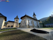 Mănăstirea Ortodoxă Bistrița aprilie 2024 08