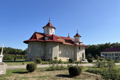 Mănăstirea Bobota 38