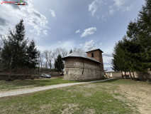 Mănăstirea Bradu  34
