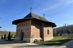 Mănăstirea Cârlomănești 07