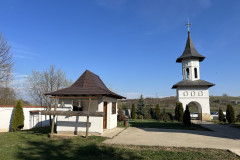 Mănăstirea Cârlomănești 09