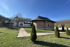 Mănăstirea Cârlomănești 36