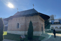 Mănăstirea Cârlomănești 39