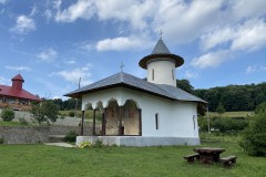 Mănăstirea Cârnu 38
