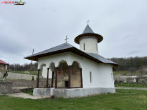 Mănăstirea Cârnu aprilie 2024  08