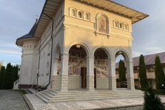 Manastirea Ciolpani 10