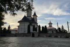 Manastirea Ciolpani 47