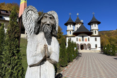 Mănăstirea Codreanu 51
