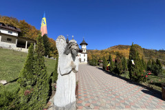 Mănăstirea Codreanu 53