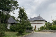 Mănăstirea Cornu 02