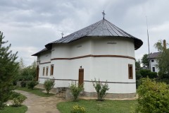 Mănăstirea Cornu 03