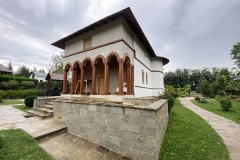 Mănăstirea Cornu 07