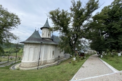 Manastirea Cosula 10