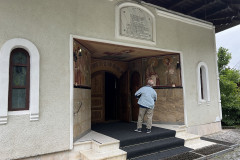 Mănăstirea Crișan 14
