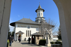 Mănăstirea Cudalbi 46