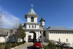 Mănăstirea Cudalbi 50