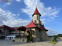 Mănăstirea de stil vechi Sfântul Mina 12