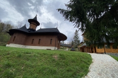 Manastirea Diaconesti 24