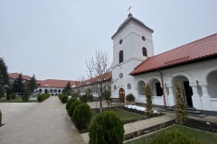 Mănăstirea Ghighiu  11