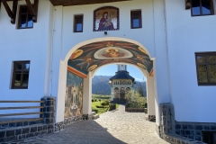Mănăstirea Gura Izvorului 08