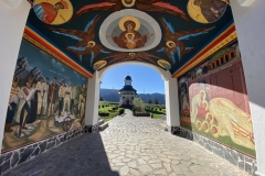 Mănăstirea Gura Izvorului 10