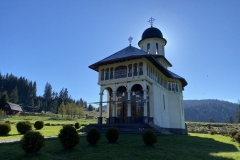 Mănăstirea Gura Izvorului 15