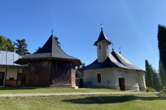 Mănăstirea Horăicioara 24