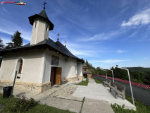 Mănăstirea Horăicioara mai 2024 19