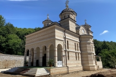 Mănăstirea Izbuc 14