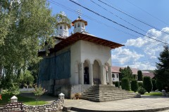 Mănăstirea Izvorul Miron 15
