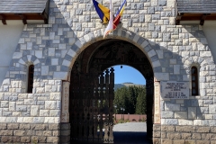 Mănăstirea Izvoru Mureşului 03