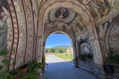 Mănăstirea Izvoru Mureşului 06