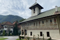 Mănăstirea Lainici 32