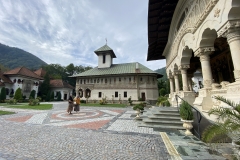 Mănăstirea Lainici 34