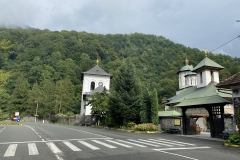 Mănăstirea Lainici 41